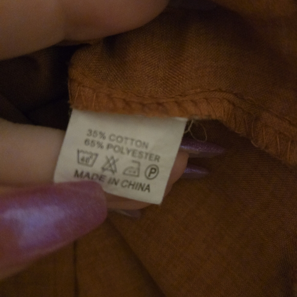 Women's Ruffled Hem Top - Rust - Picture 2 of 4